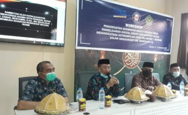 MTsN 1  Kendari Jalin Kerja Sama LPPM UHO Gelar  Workshop Pemanfaatan Augmented Reality