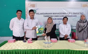 Penyerahan Mahasiswa PPL di MTsN 1 Kendari