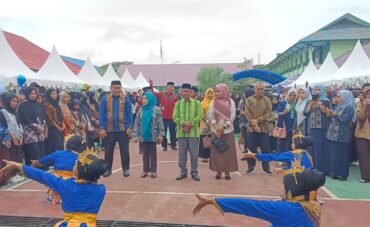 Kakanwil Kemenag Sultra Buka Expo Madrasah MTsN 1 Kendari